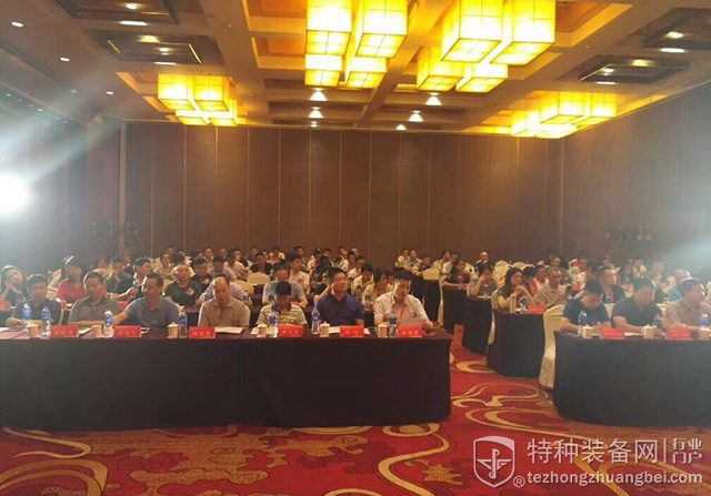 本网袁鑫烽董事长当选杭州市庐江商会会长(组图)